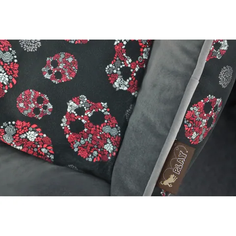 P.L.A.Y. Skulls & Roses Lounge Bed 5